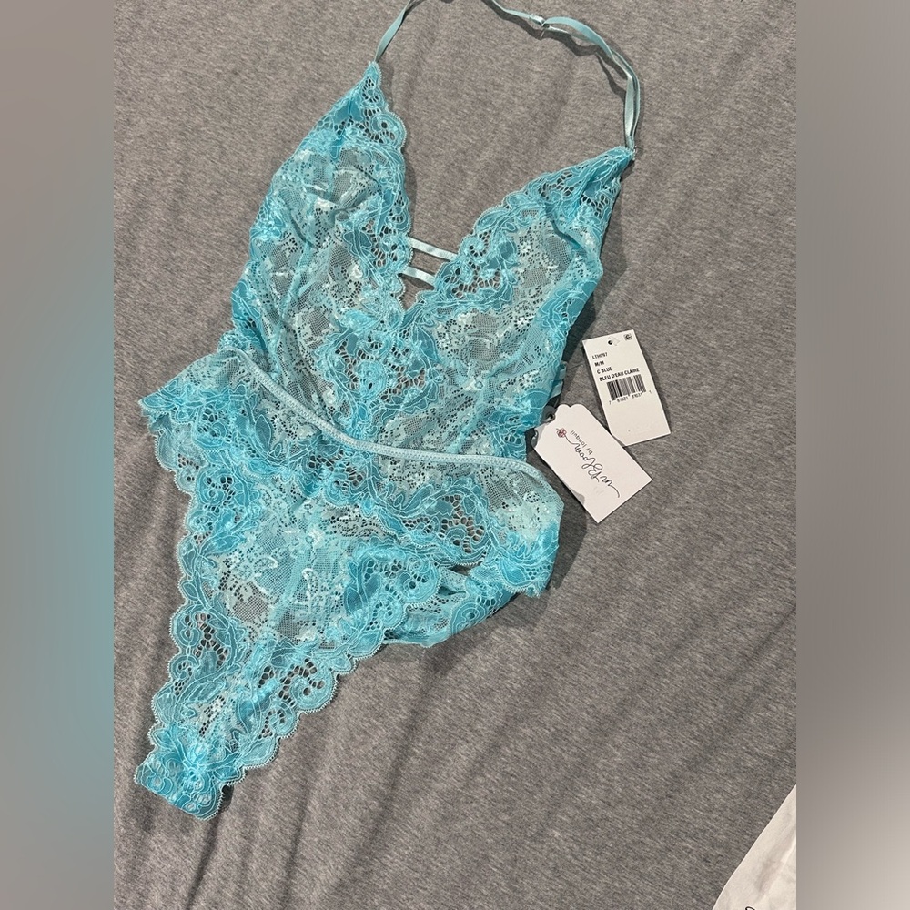 NWT In Bloom by Jonquil Lilith Lace Thong
Teddy Size medium.